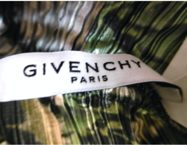 GIVENCHY   Kleid.  525A/